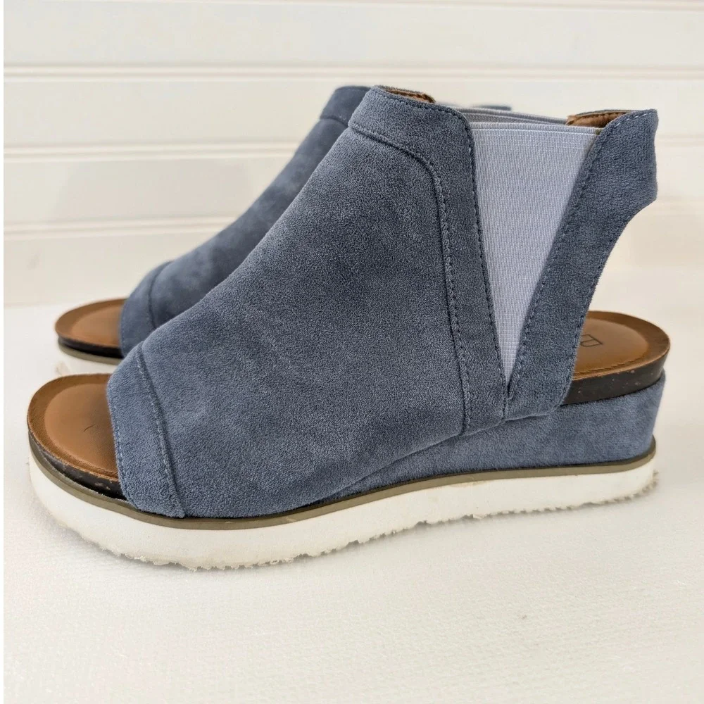Corkys Easy Living Platform Wedge Sandals Women 6 Blue Faux Suede Comfort Casual